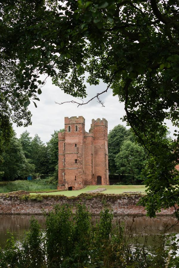 Castle Farmhouse Bed And Breakfast Glenfield Esterno foto